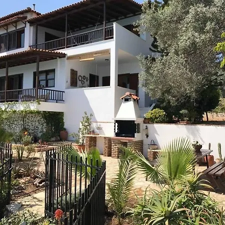 Geraeumiges In Chania Mit Meerblick Dom wakacyjny